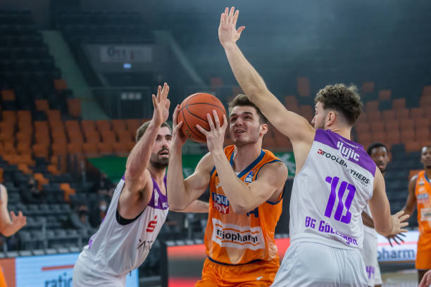 顶级前场引 顶级前场引