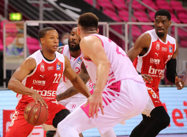 了深远的影 了深远的影